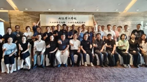 AI元年揭秘：普通人如何入门AI代理工作？2026年最实用入行指南